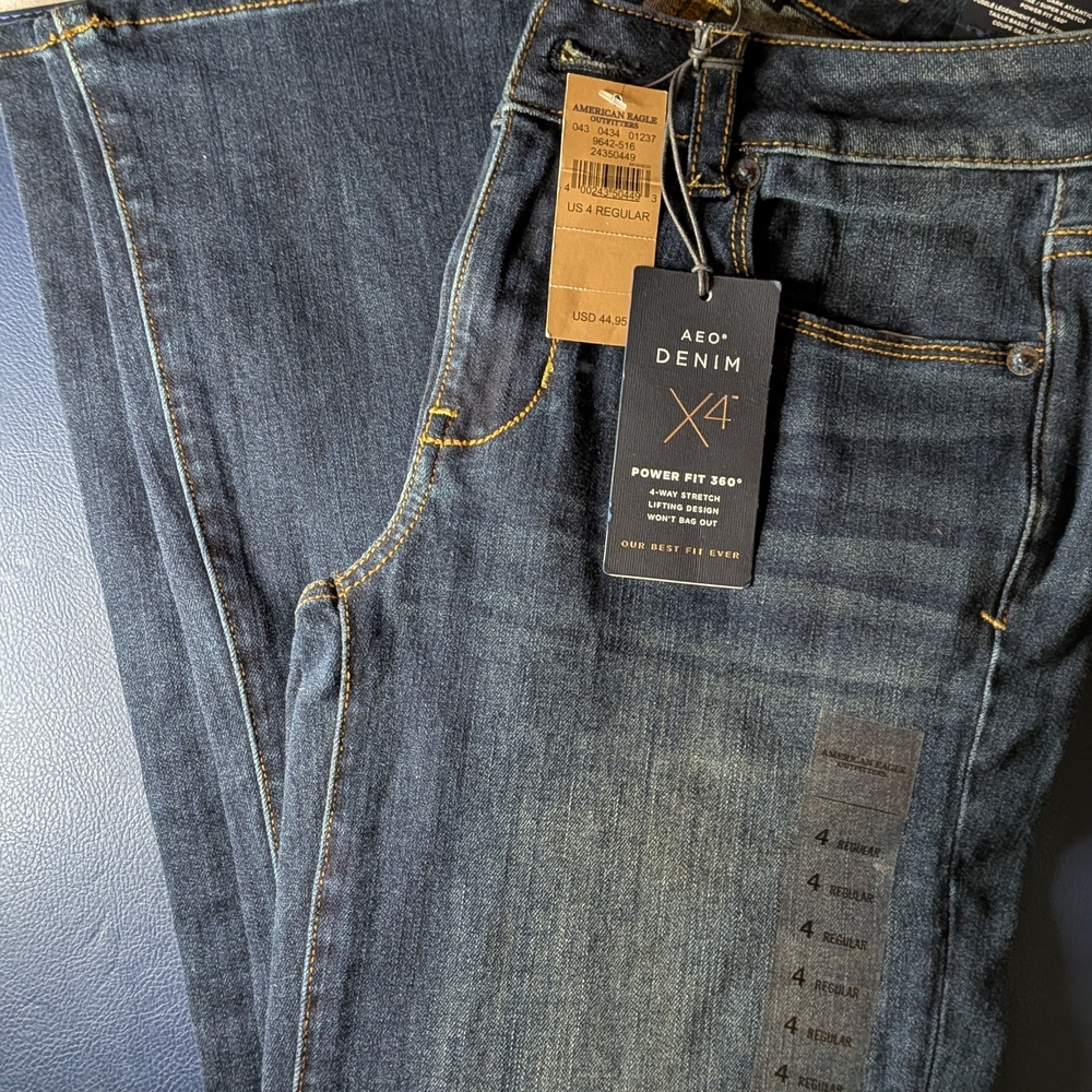 NWT American Eagle Outfitters X4 Size 4 Skinny Kick